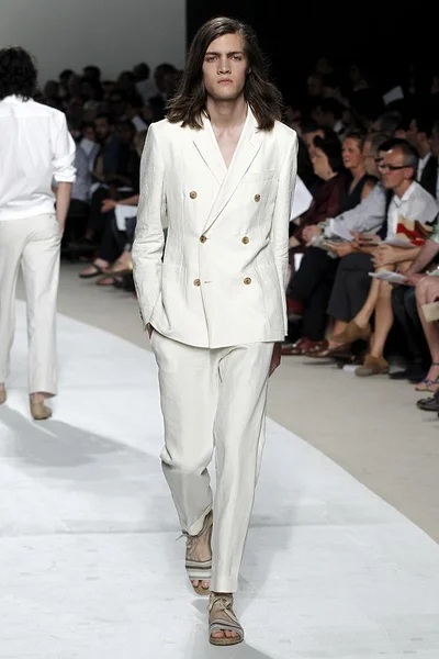 Look 41